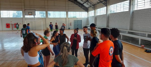 Projeto de Ensino - Esortes Coletivos - CAU/Unipampa