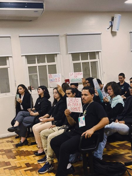 Área dedicada aos veículos de imprensa e ONGs.