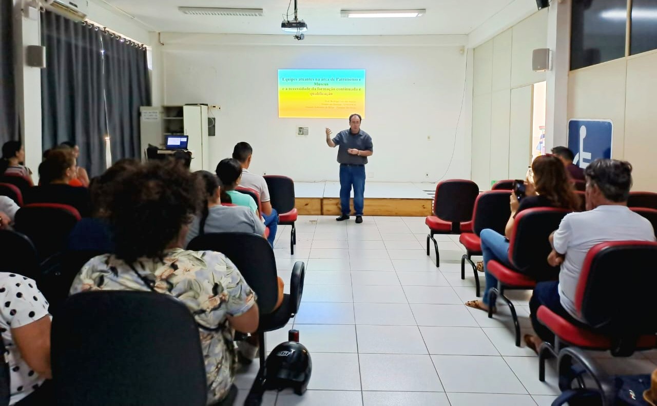 Primeira aula do curso de Formação realizada no IFFar