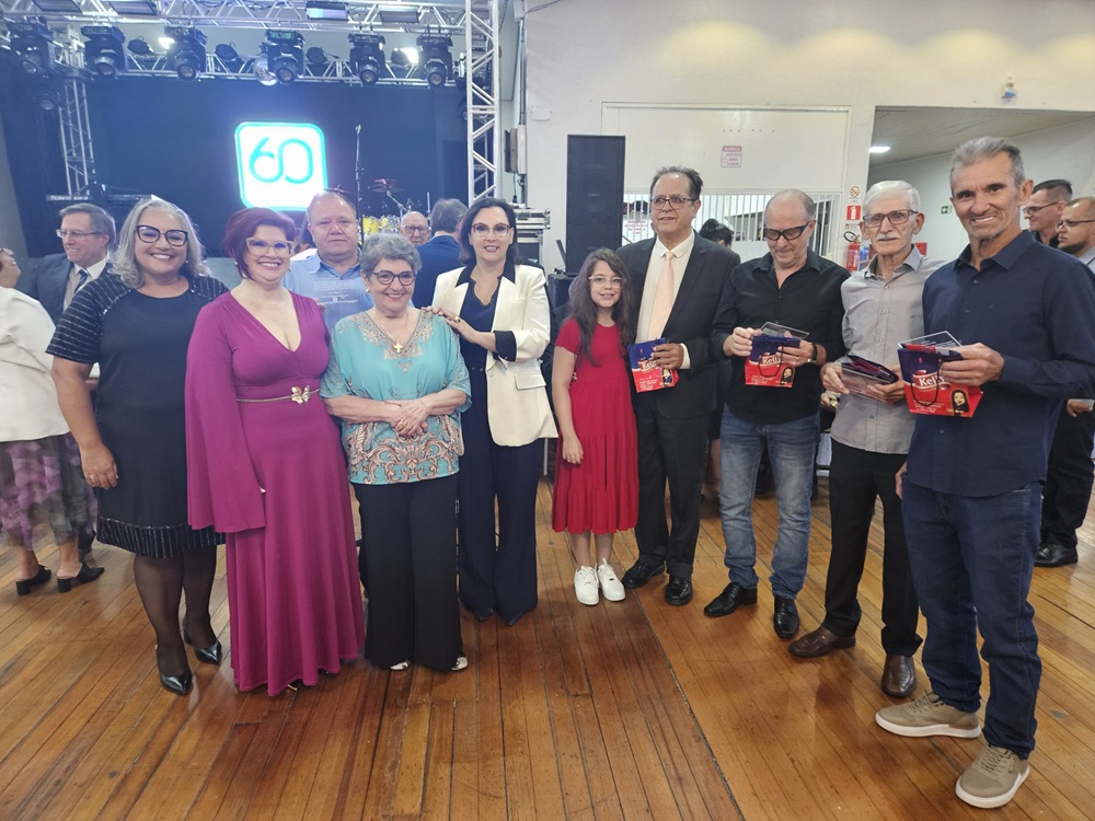 homenagem aos egressos_60anos_IFFARFW.jpg