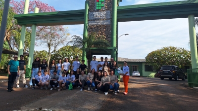 Alunos da EEEF Caiçara visitam o IFFar-FW