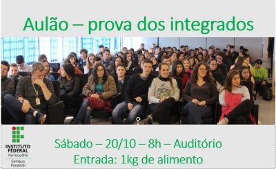 Imagens de alunos sentados em um auditório. Acima da imagem está escrito 