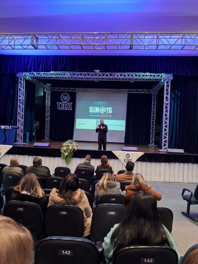Servidores do IFFar participam da palestra “SINAIS: Precisamos Falar Sobre Violência”