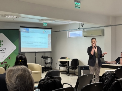 Diretora de Ensino do Campus Santo Augusto participa do Seminário de Gestores do Ensino do IFFar