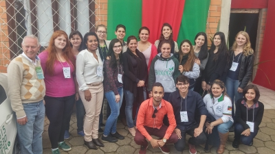 Discentes do Campus Alegrete participam do 34º SEURS