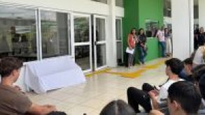 Campus Panambi inaugura Bancos Vermelhos como símbolo de enfrentamento à violência contra a mulher Click to enlarge image 1.png