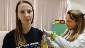 IFFar FW apoia campanha de vacinação contra a gripe e realiza ação para servidores IFFar FW apoia campanha de vacinação contra a gripe e realiza ação para servidores